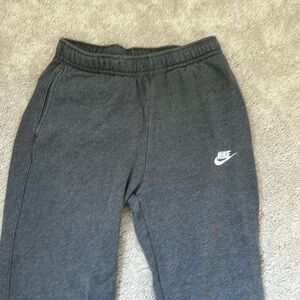 Nike joggers. Men’s small